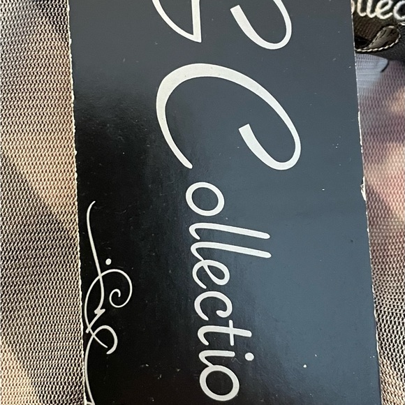 Women’s Black and Tan Zigzag Retro Sheer Top | medium - Picture 6 of 6